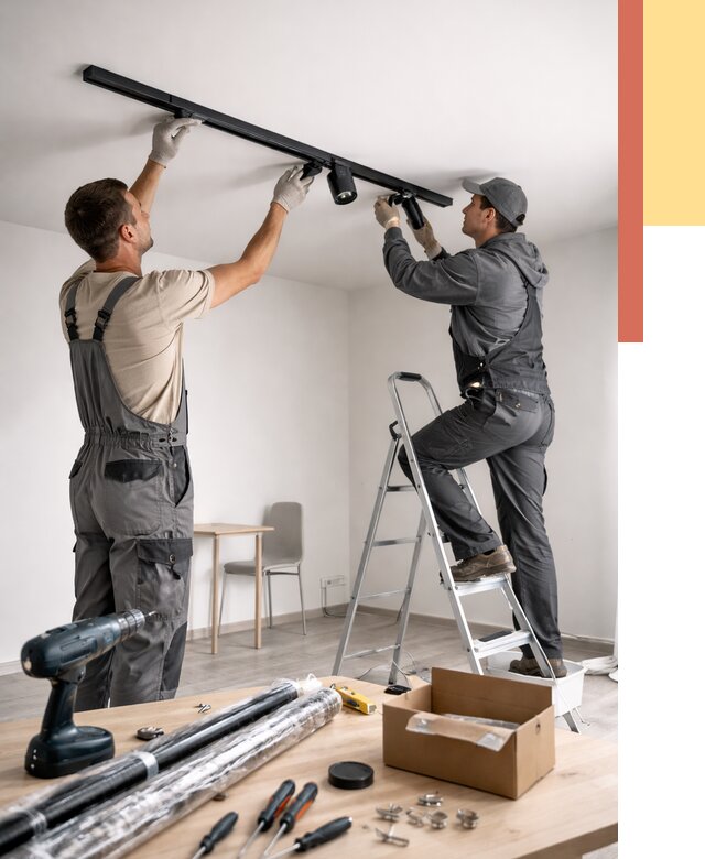 Установка трековых светильников в натяжной потолок в Аксае от 4266 руб. | ОТДЕЛОЧНИК-Акс